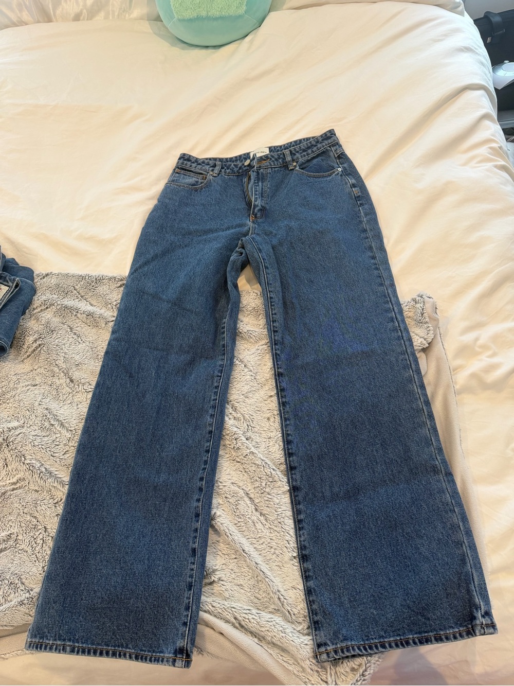 Abrand Classic Women's Dark Blue Straight-Leg Jeans